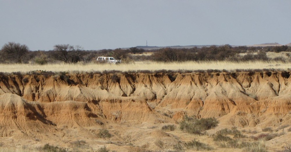 Pleistocene sedimentary sequences exposed at the Erfkroon donga along the Modder River Pleistocene sedimentary sequences exposed at the Erfkroon donga along the Modder River